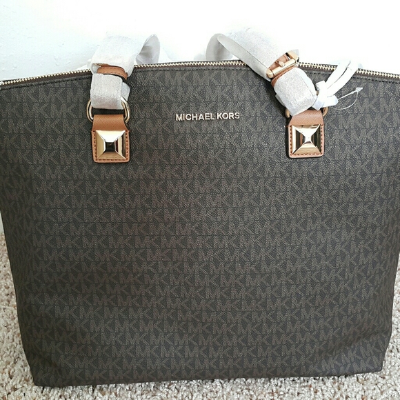michael kors karla tote
